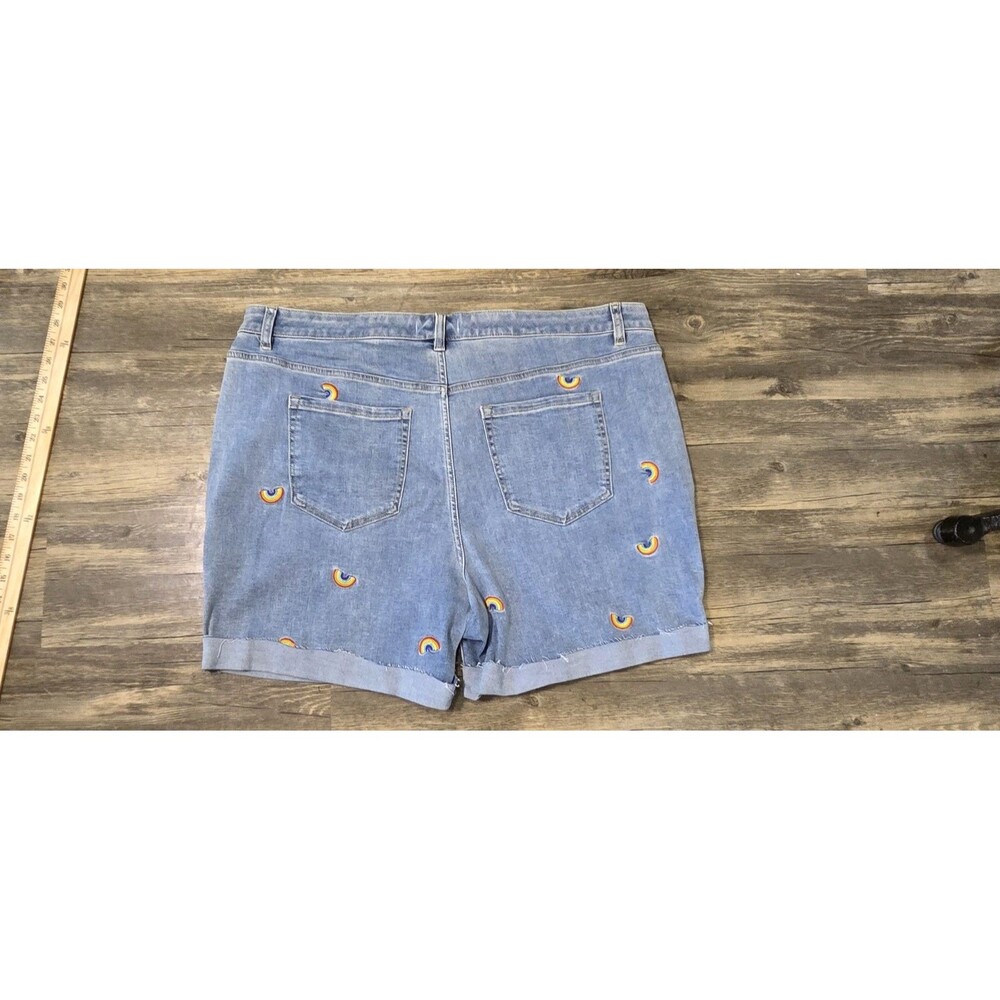 Lane Bryant Rainbow Pride Denim Shorts Size 18 Mid Rise Boyfriend Midi 615209